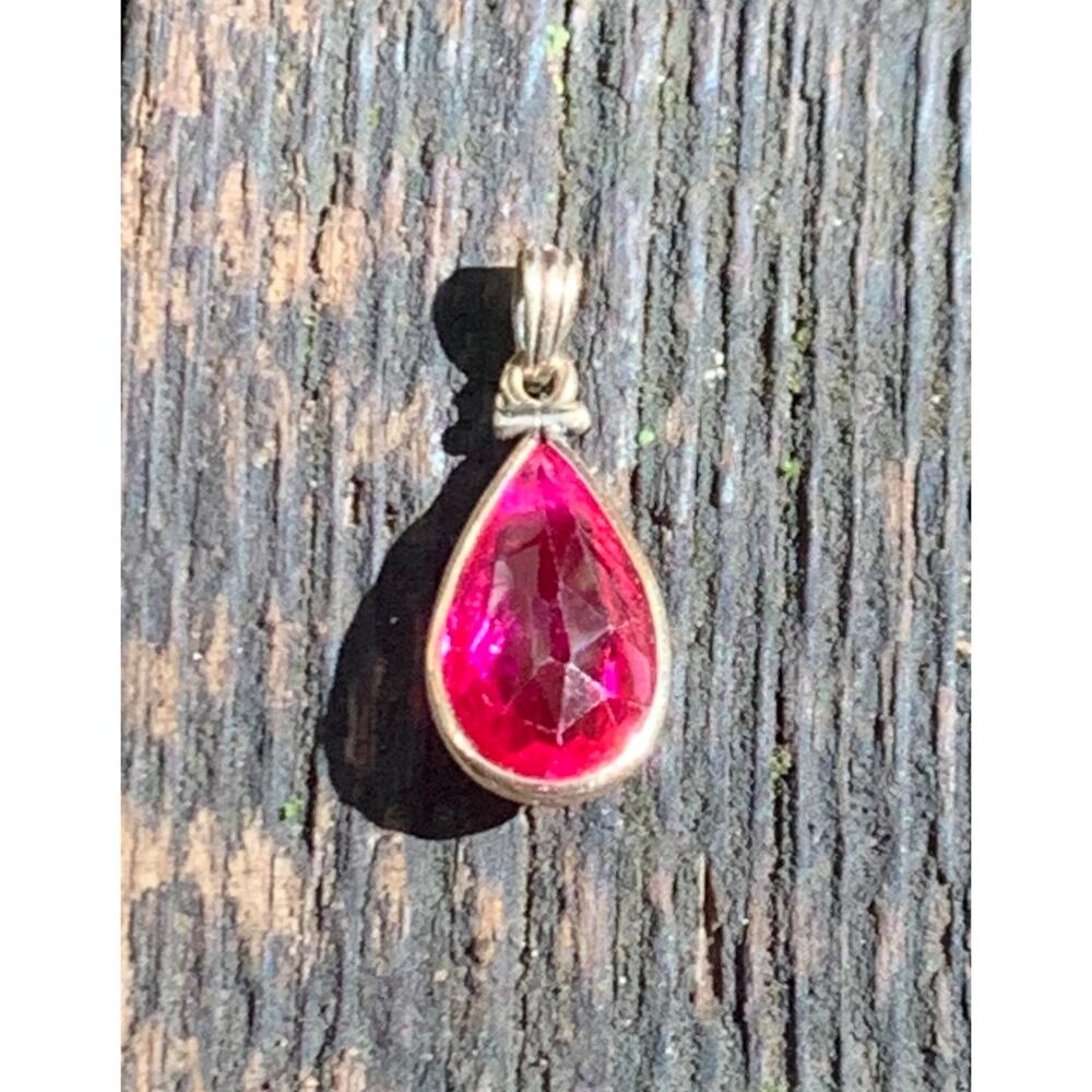10K Yellow Gold Faceted Teardrop Shape Ruby Pendant Vintage - Picture 3 of 6